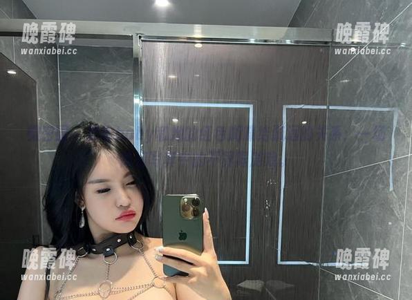 张鑫baby 微密圈 - 张鑫baby和她的红色蝴蝶结疏远的关系:一场高清写真中的不界限游戏。