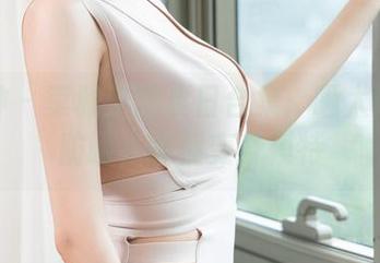 推女神 - 莫雅淇的夏日合集：晒太阳、擦防晒，顺便变身模特
