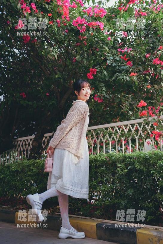 美图欲罢不能，木棉棉OwO的初音让人沉迷，下载吧，让它消失在你的画面中！