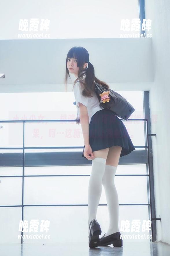桜桃喵 小小少女,桜桃喵的最新写真,甜得像糖果,呵…这糖一定让我蛀牙。