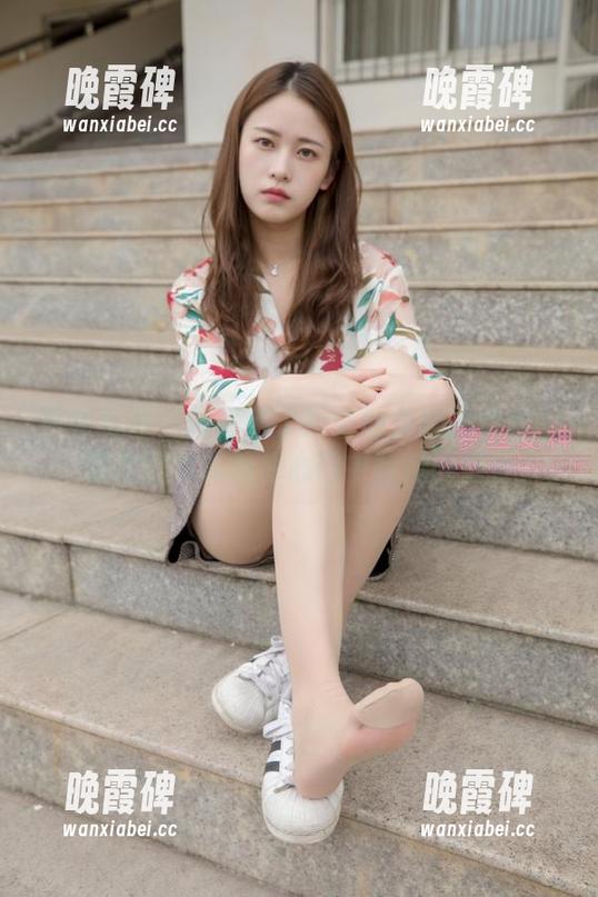 梦丝女神 - 合集来了！莹仙女校服特辑：错位的书本和你心目中的校园情怀