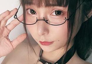 次屁啦和她的“冷酷”风纪委员：最新写真集放送的不为人知的尴尬