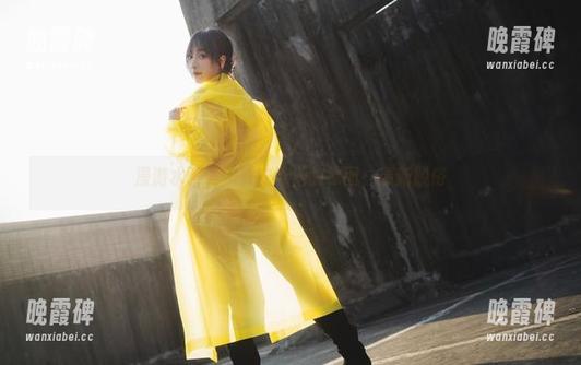漫游水面，浅安安泳池的原图，清新脱俗