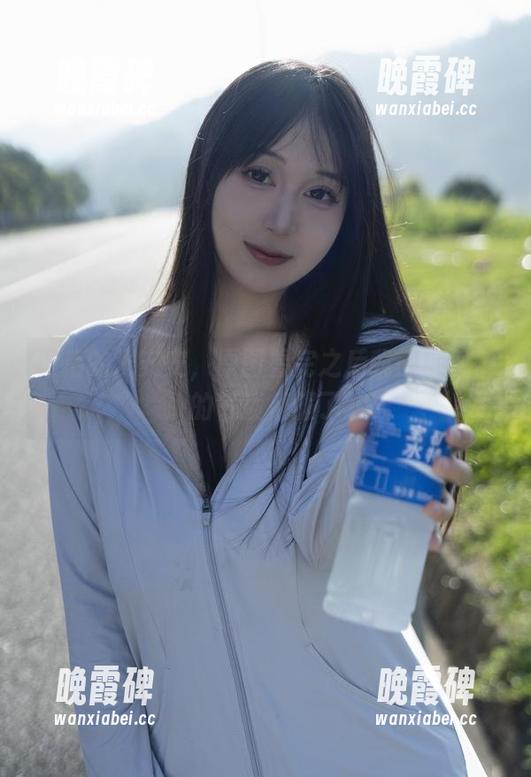 课后的浅安安，原图看完之后我彻底被她的气质征服了