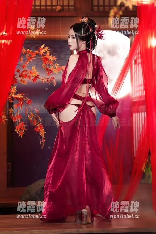清水由乃的七三花嫁，写真中的每一帧都像在说些朦胧的梦想，原图带你去逛逛