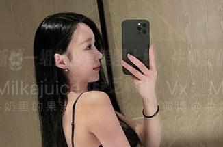 微密圈 - 新的一组办公室美图上线，牛奶里的果汁说：工作≠乏味！