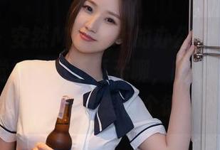 秀人网 - 安然Maleah的办公室，美图也能让人觉得上班不再无聊，哈哈。有资源的话，谁不想偷个懒呢？