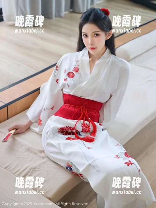 秀人网-是小逗逗 秀人网 - JK与是小逗逗的疯狂搭配,图库里都是欢乐,快来下载试试!