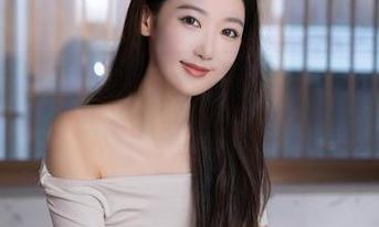 秀人网 - 涵涵Luna的美图，这种女神范儿，原来我竟然也能一秒想象！