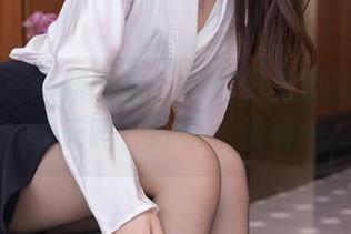 秀人网 - 最新图包：你们有见过甜白酱的夏天吗？好吧，快看…