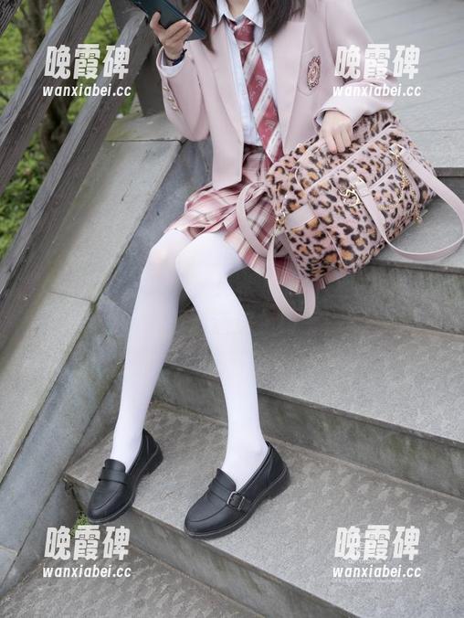 紧急企划-见希w 紧急企划 - 来啊,见希w的白丝牛仔裤展示,资源还送免费哦!