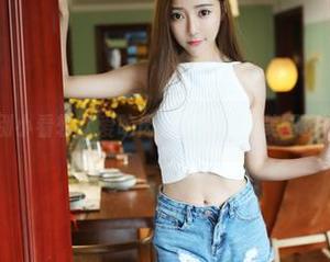 美媛馆 - 别小看软软爱吃肉，她的制服美图资源真不少！