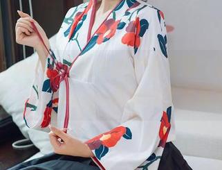 花漾show - 壁纸中的护士写照,自拍?不,是玥儿玥er思维的艺术写真