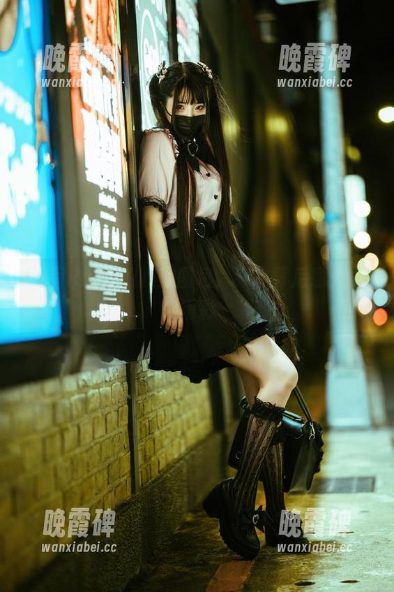 落落Raku的教室图包，课本背后意外的精彩