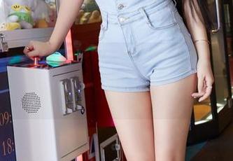 蜜桃社 - 琉璃lily学妹图包：一场无圣光的梦游