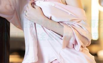 语画界 - 反正我是不敢直视，徐莉芝Booty短裙原图，完全是诱惑的小细节呢。