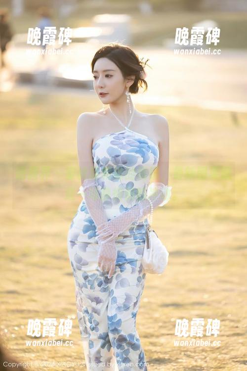 语画界-蜜桃酱 语画界 - 蜜桃酱和她的眼镜,最新图库遭遇一场静悄悄的冲动。