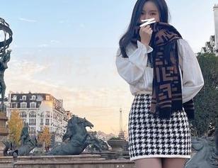 微密圈 - 游来游去，软妹小九九同泳池的更新作品全曝光～