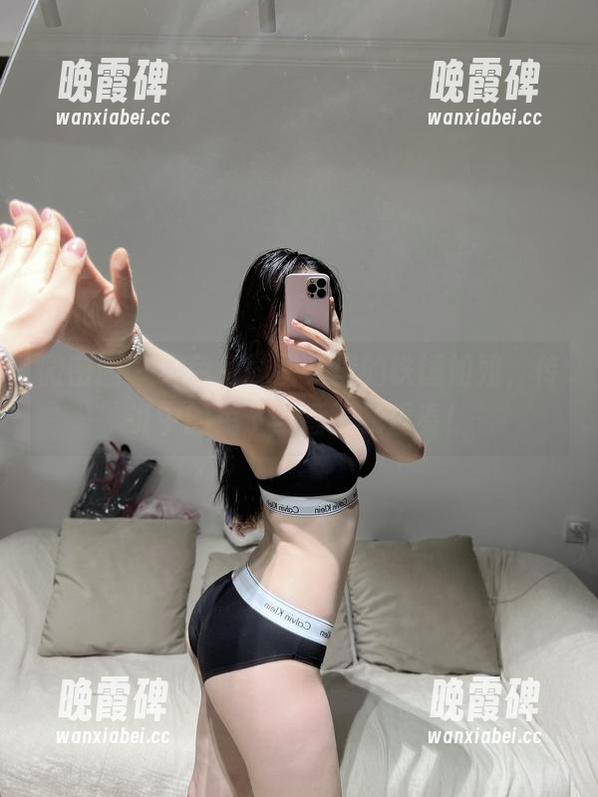 铁锤姐姐 微密圈 - 红色兔妹图集里的铁锤姐姐,传说中的兔子与锤子二重奏!