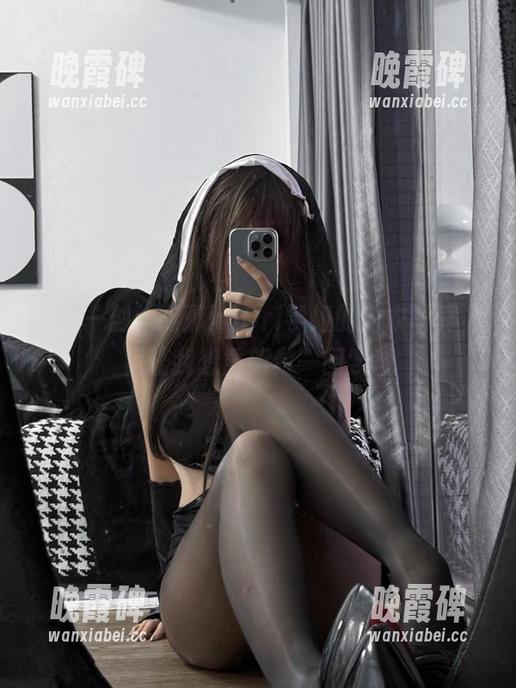 轻松一刻：阿薰kaOri学姐的内衣写真，竟让我想重新做一回学渣
