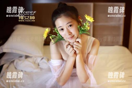 青豆客 - 从未见过如此傲娇的豹纹，莫晓茜sunny带来的美图，值！