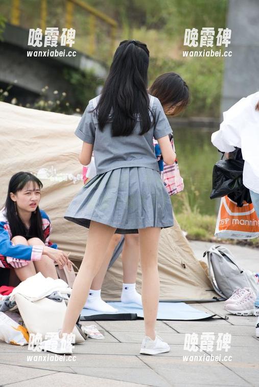 魔镜街拍 魔镜街拍:私拍作品,牛仔短裙美女,太有那个味儿了!