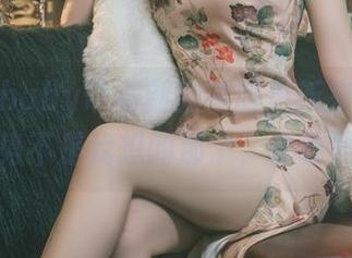 鹿八岁baby带着新的制服更新来了，各种姿势不是我想的那个，快对照看图